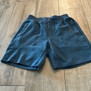 Lululemon At Ease Textured Short - Size S